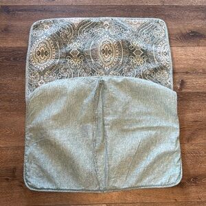 Tommy‎ Bahama pillow shams